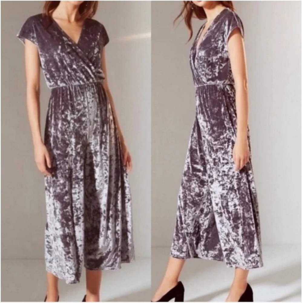 Urban Outfitters Jumpsuit Gray Silver Crushed Velvet Wide Leg V Neck Medium